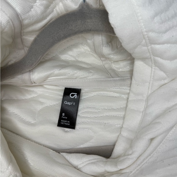 GAP Women's Quilted Cream Cowl Neck Sweater - Picture 6 of 7